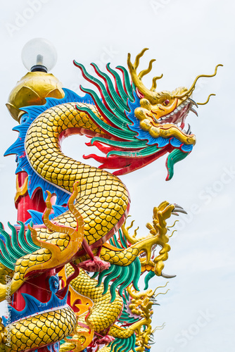 Wallpaper Mural Golden Dragon in Chinese temple Torontodigital.ca