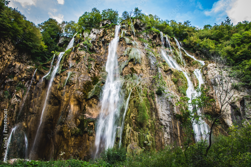 Naklejka premium Big Waterfall
