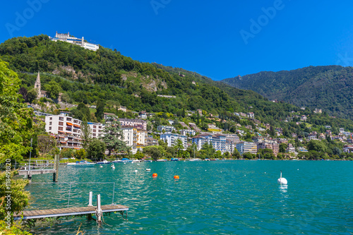 Fotografiet Beautiful view of Geneva lake and Montreux