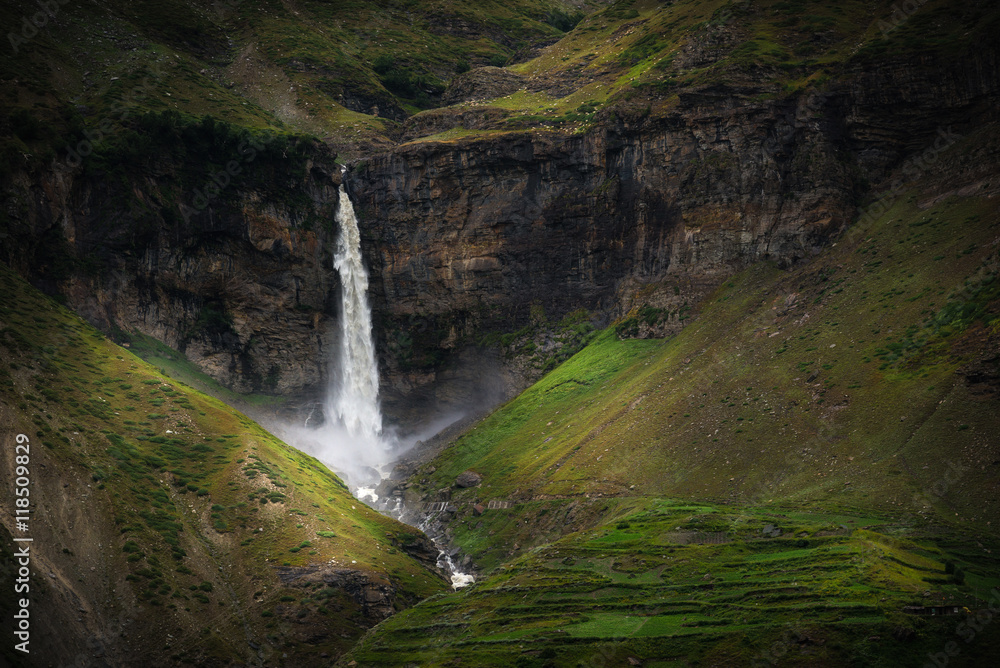 Fototapeta premium Sissu Falls in the Chandra valley observed from Leh - Manali highway, Himalayas, Jammu and Kashmir, Northern India.