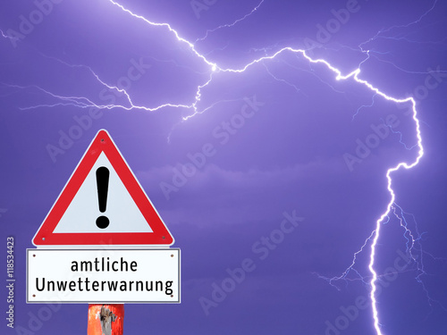 Warnschild amtliche Unwetterwarnung