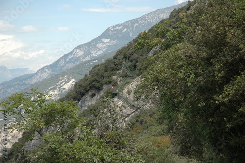 vista monti dal sentiero Torbole-Tempesta