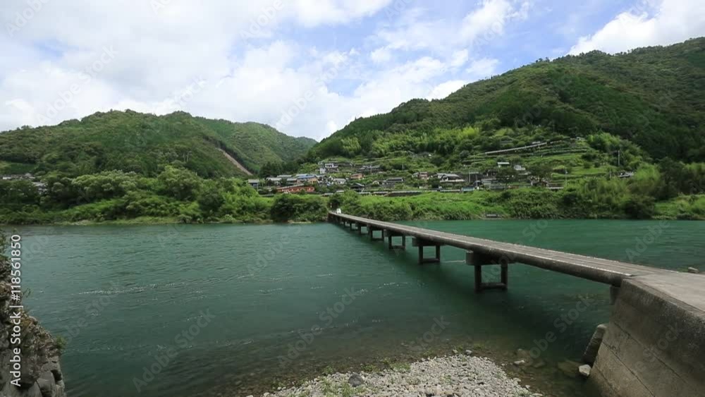 岩間沈下橋(高知県四万十川)/ 岩間沈下橋(高知県四万十川)/