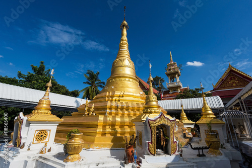 Golden pagoda of Wat Phai Lom, Nonthaburi