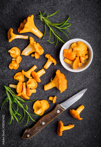 Raw wild chanterelle mushrooms redy for cooking