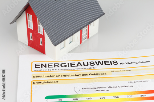 Energieausweis mit Haus