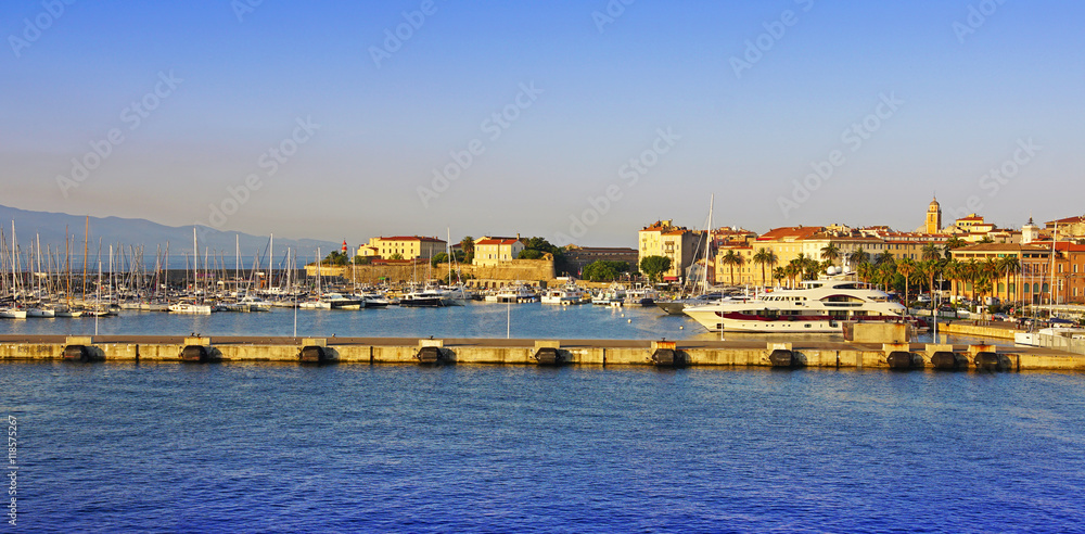 Port de plaisance d'Ajaccio en Corse