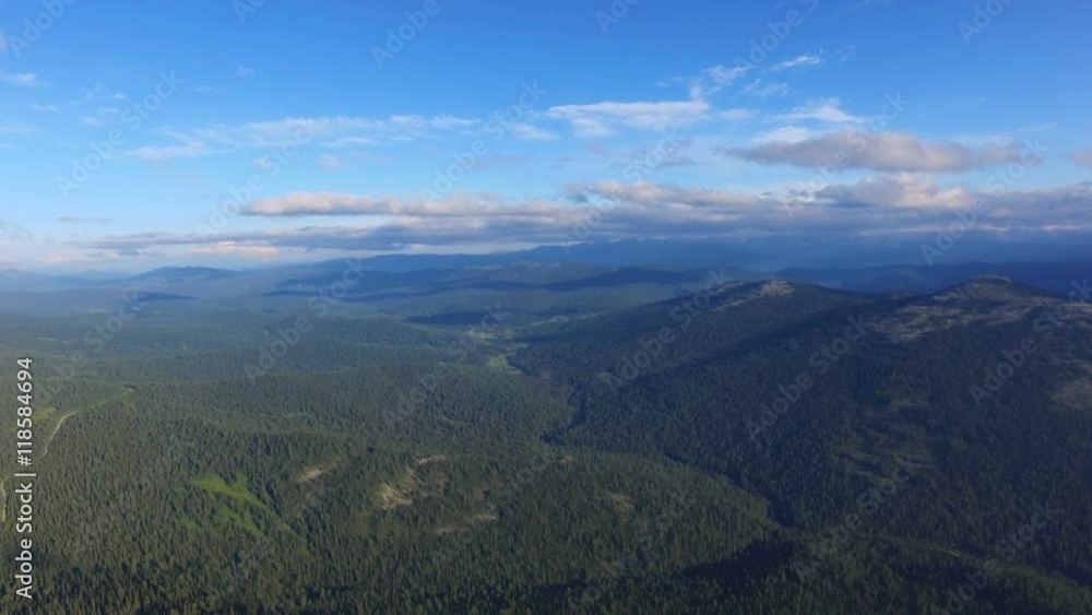 Flyind over the mountains Flyind over the mountains