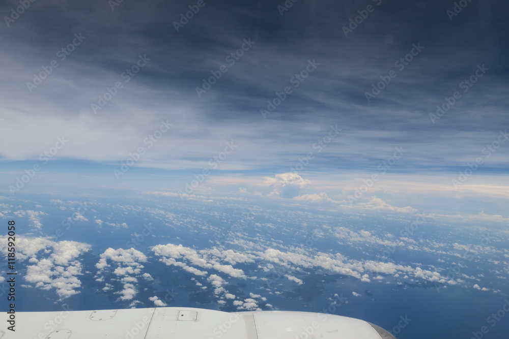 飛行機から見える空と雲 飛行機から見える空と雲