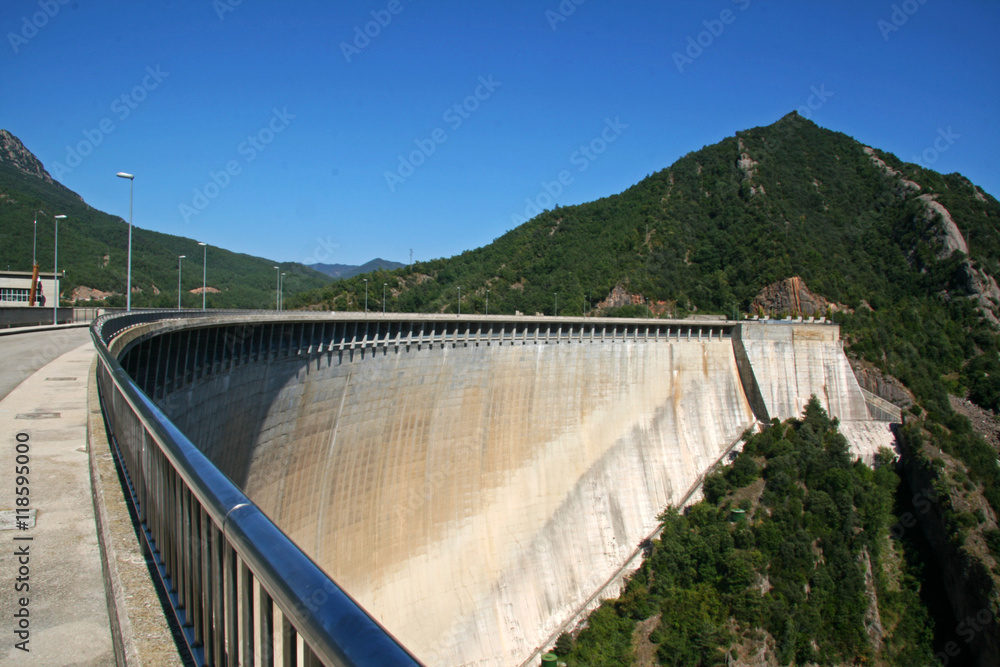 Embalse de la Baells, Cataluña (España) Embalse de la Baells, Cataluña (España)
