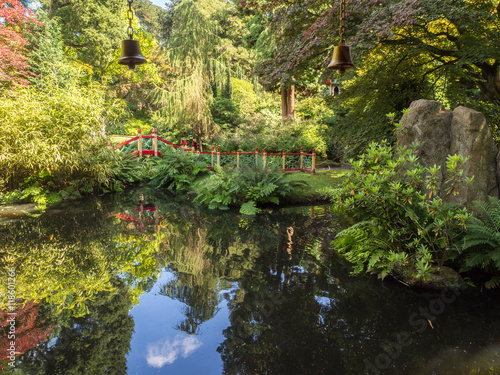 Congleton, Cheshire, UK. 8th August 2016. The Japaneeze Garden at Biddulph Grange on a summers day, Congleton, Cheshire, UK photo