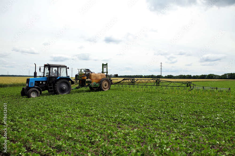 An innovative method of growing grain wheat, soybeans, corn. Han An innovative method of growing grain wheat, soybeans, corn. Han