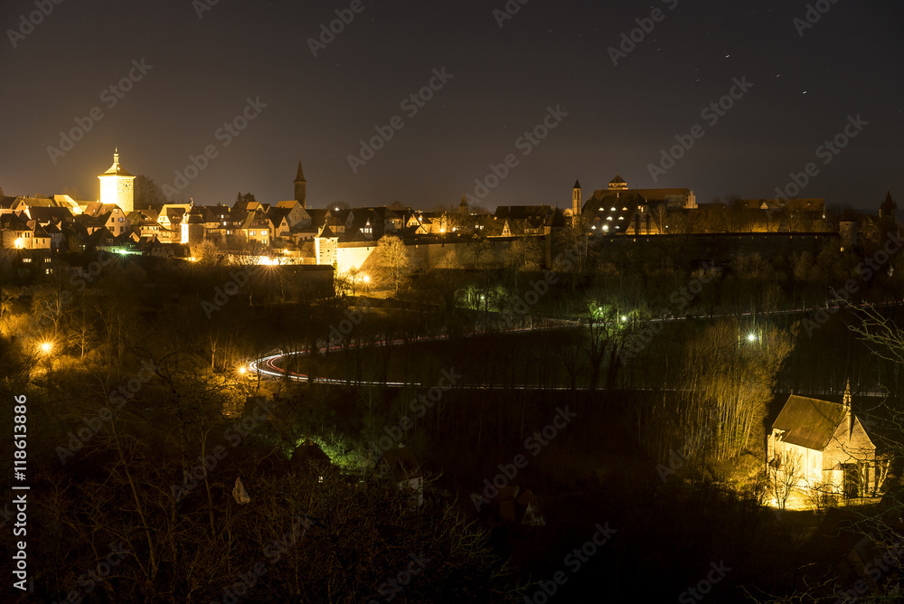 Skyline von Rothenburg ob der Tauber bei Nacht