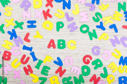 Bunter Buchstabensalat mit ABC
