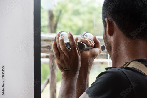 Tableau sur toile glazier work installing glass in site construction