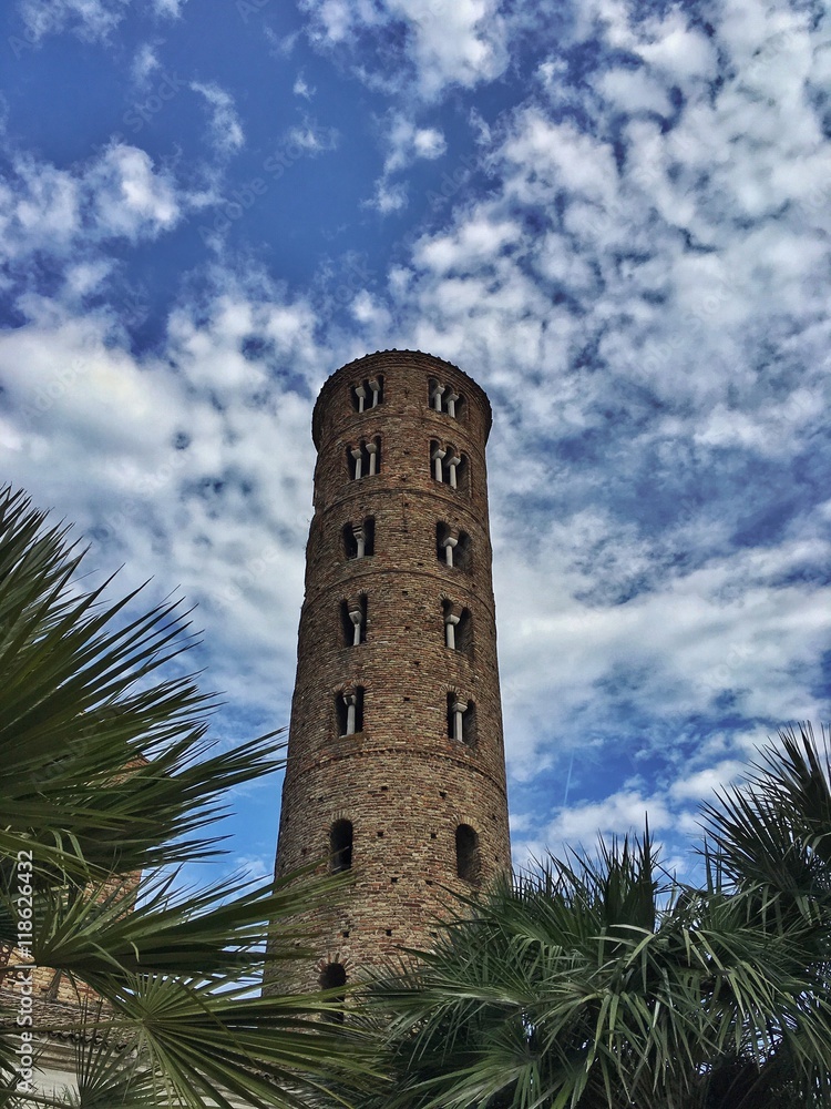 vecchia torre rotonda