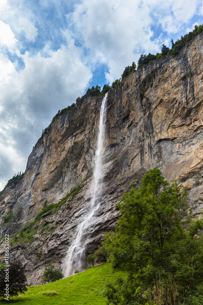 Staubbachfall waterfall in Lauterbrunnen valley