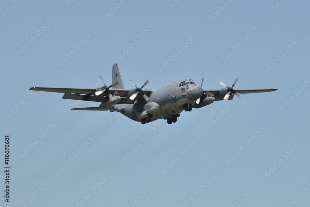 C-130 HÉRCULES C-130 HÉRCULES