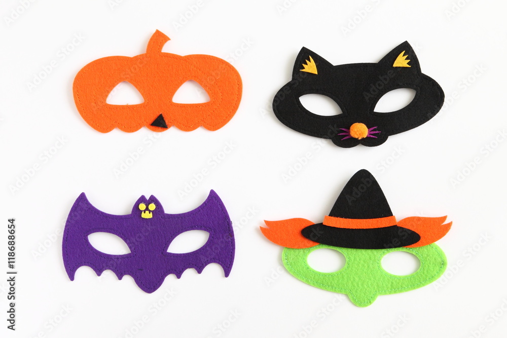 Fototapeta premium Halloween Eye Masks for Kids (Pumpkin, Black Cat, Bat and Witch)