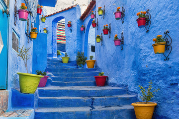 Stickers Marokko Blauwe trap met bloempotten Chefchaouen  © Anette Andersen