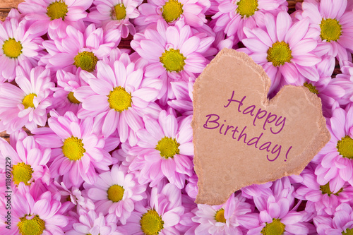 Geburtstagskarte  -  Happy Birthday  -   Herz auf Blumen