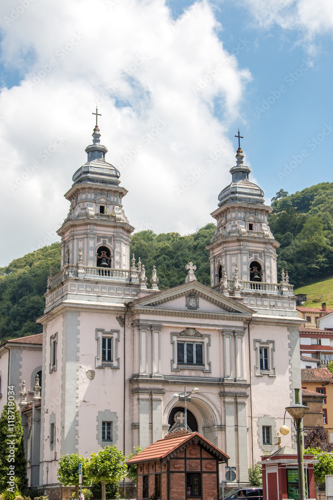 Iglesia de San Juan de Plaza Requexu Mieres Asturien (Asturias) Spanien