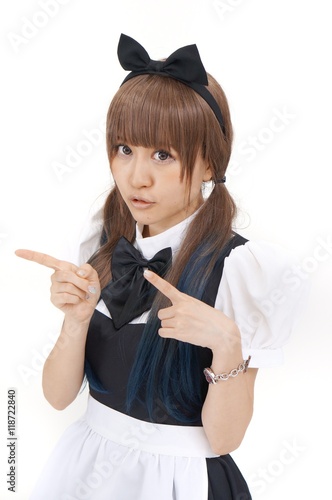 女性モデルが メイド服を着てかわいいポーズをしています この画像の背景は白です Stock 写真 Adobe Stock 女性モデルが メイド服を着てかわいいポーズをしています この画像の背景は白です Stock 写真 Adobe Stock
