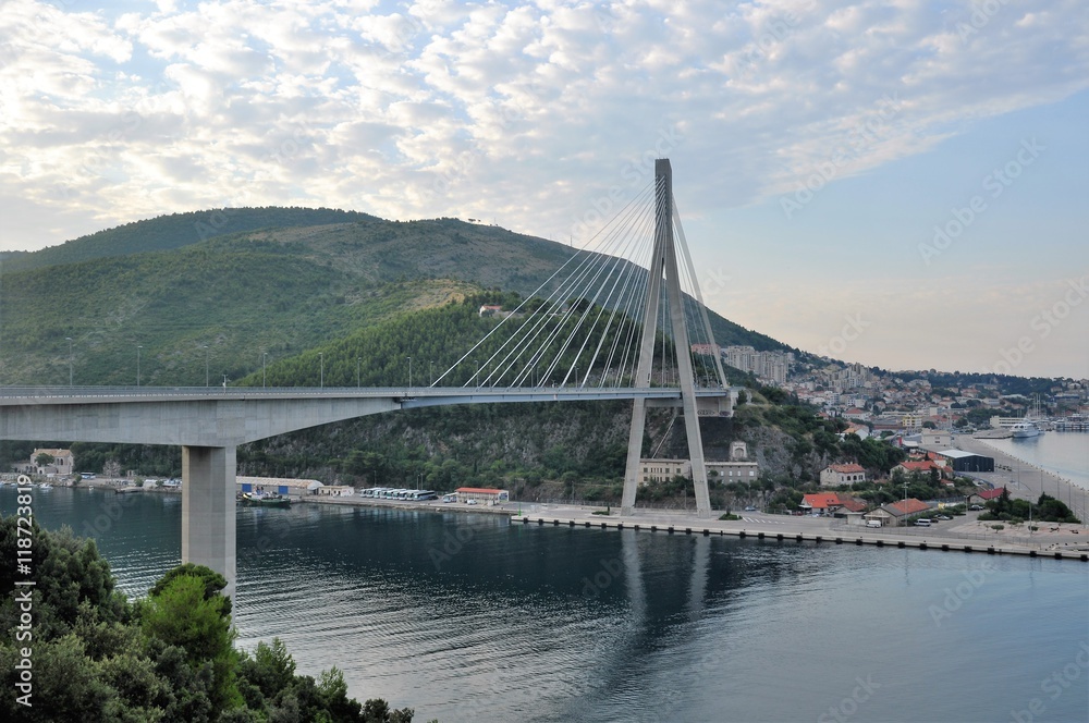 Fototapeta premium Franjo-Tuđman-Brücke in Dubrovnik