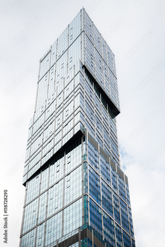 Naklejka premium Modern glass skyscraper