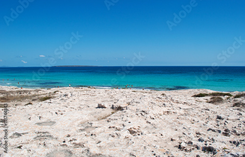 Fomentera  Isole Baleari  la spiaggia di Levante  Platja de Llevant  sul versante est della penisola Trucador  accanto alla spiaggia Ses Illetes  il 6 settembre 2010