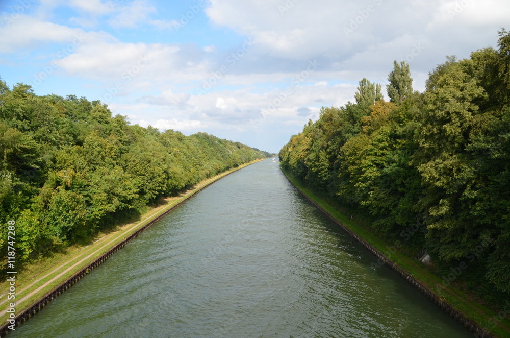 Binnenschifffahrt auf dem Mittellandkanal Binnenschifffahrt auf dem Mittellandkanal