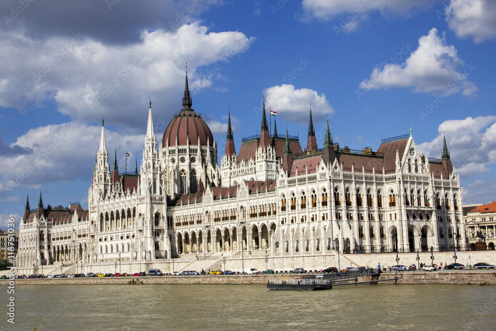 Fototapeta premium Building of the Hungarian parliament in Budapest, Hungary