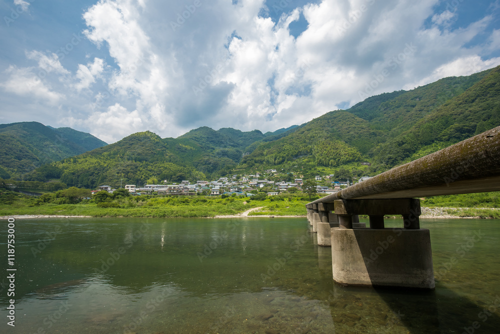 浅尾(あさお)沈下橋(高知県仁淀川) 浅尾(あさお)沈下橋(高知県仁淀川)