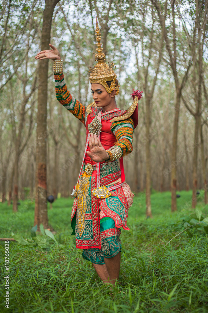 The Nora is a traditional dance of Southern Thailand whose origins lie in various legends of which there are different versions. The choreography of the Nora dance varies from region to region The Nora is a traditional dance of Southern Thailand whose origins lie in various legends of which there are different versions. The choreography of the Nora dance varies from region to region