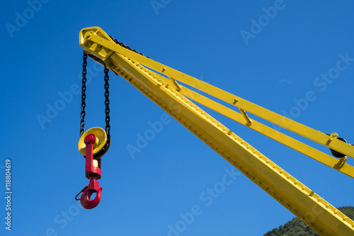Tableau sur toile Old yellow crane