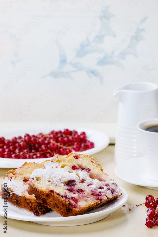 Cake with red currant Cake with red currant