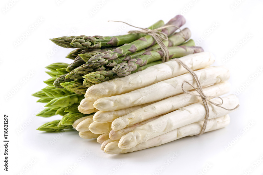 Weißer und grüner Spargel Freigestellt Stock Photo Adobe Stock