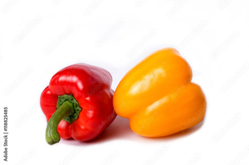 Paprika rot / gelb Gemüse Freisteller freigestellt isoliert Paprika rot / gelb Gemüse Freisteller freigestellt isoliert