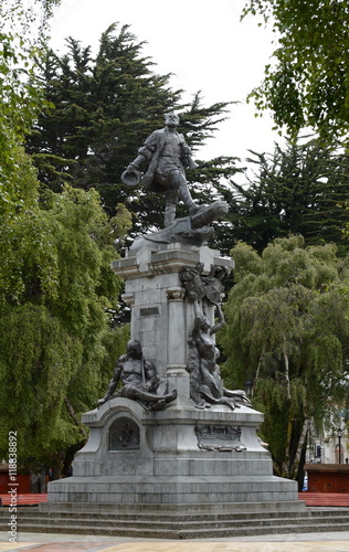 A monument to Fernando Magellan in Punta arenas.