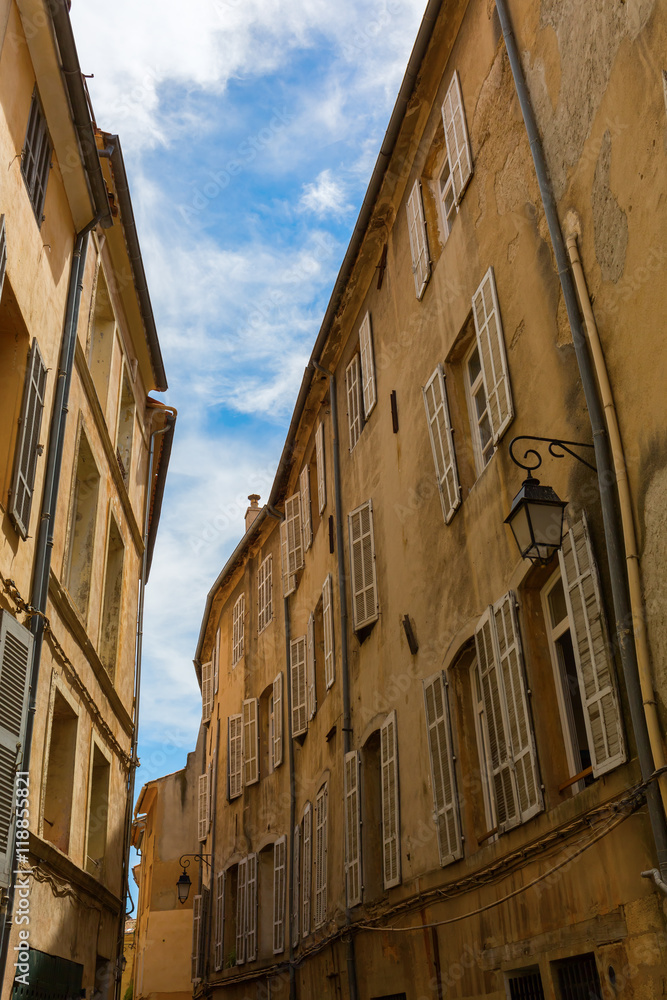 alley in Aix en Provence
