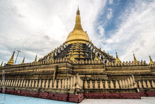 Mahazedi Pagoda the pagoda of King Bayinnaung of the Taungoo dynasty.in Bago, Myanmar.