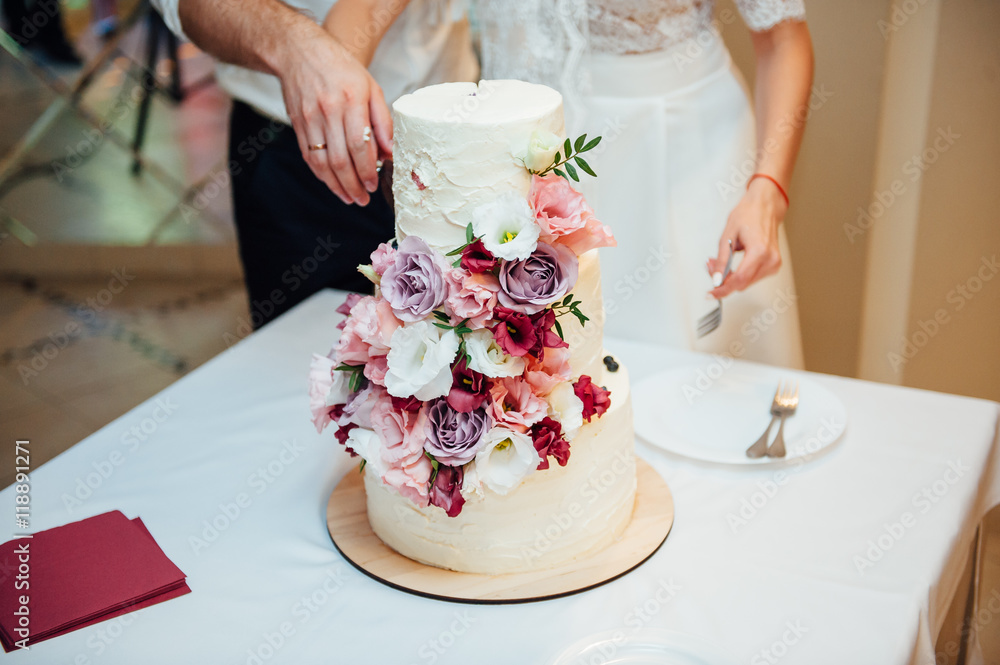 Beautiful delicious white wedding cake Beautiful delicious white wedding cake
