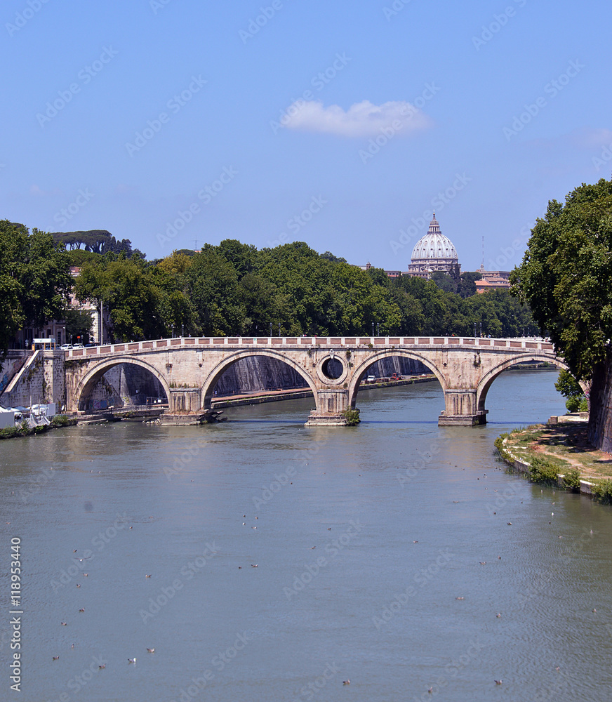 Ponte Sisto bridge, Rome, Italy