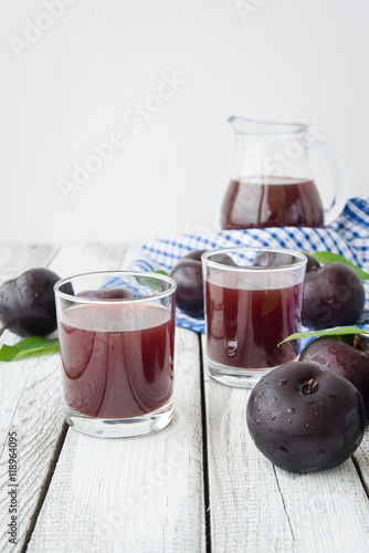 fresh plums juice