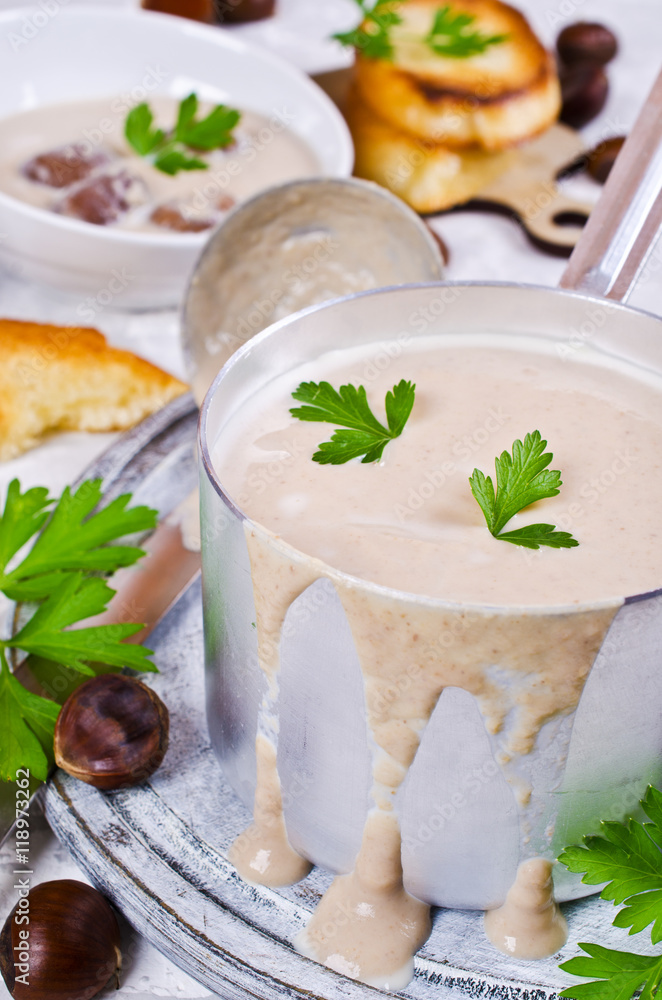 Cream soup of pureed chestnuts Cream soup of pureed chestnuts