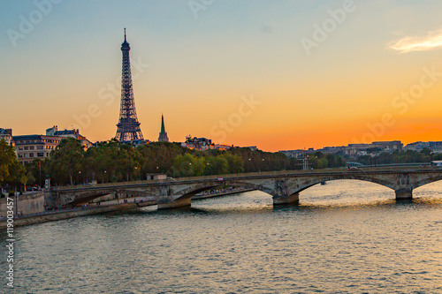 Paris  © Ian Schofield