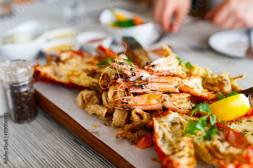 Fotografija Grilled seafood platter