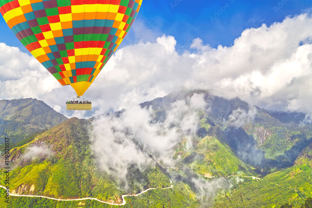 Naklejka premium Scenic Landscape Mountains