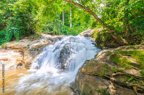 Obraz na płótnie maesa waterfall at maerim chaingmai northern thailand w salonie