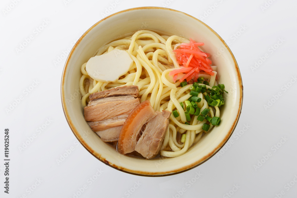 沖縄伝統の三枚肉そば 沖縄伝統の三枚肉そば